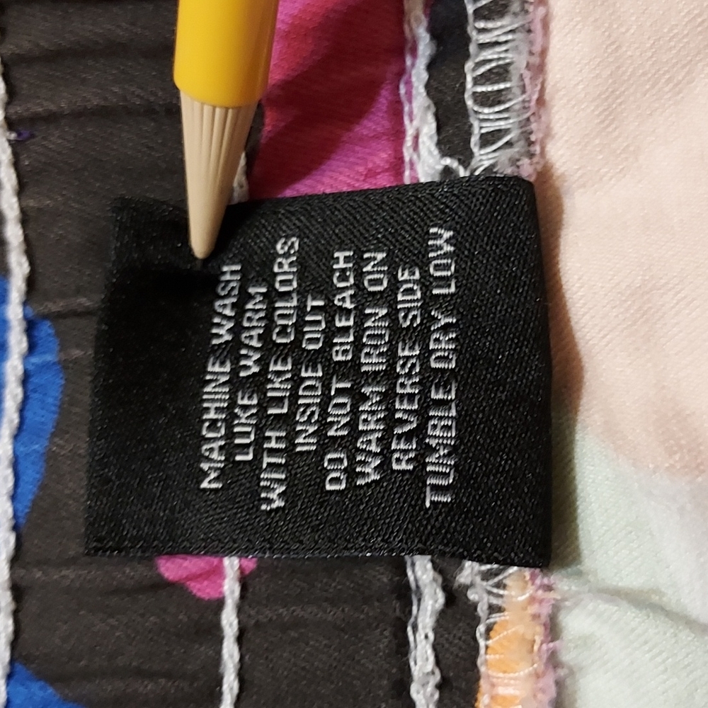 VIP Jeans - Picture 7 of 11